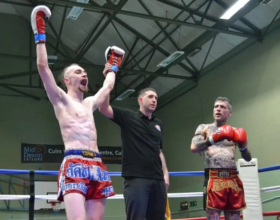 Get a six pack at WAKT Muay Thai